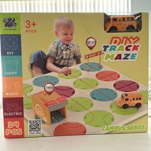 DIY TRACK MAZE. AGES 3+. Campus Series. 34 pieces NWOT